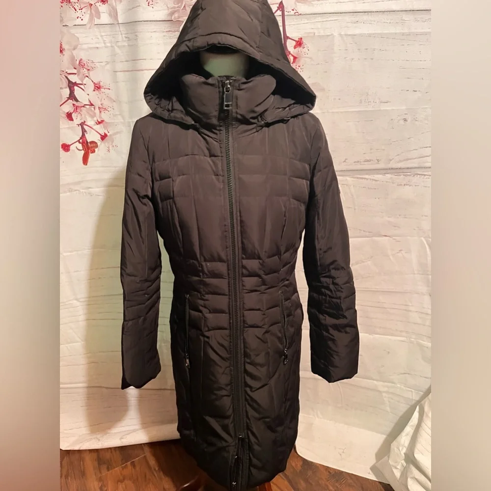 Calvin Klein winter puffer - Picture 1 of 7